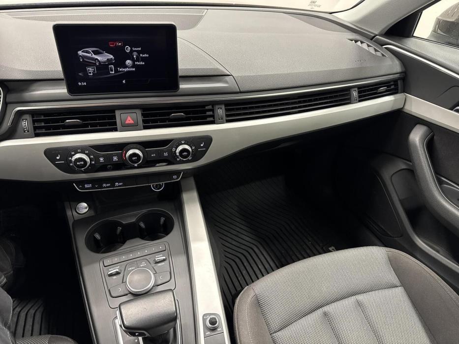 AUDI A4 2016