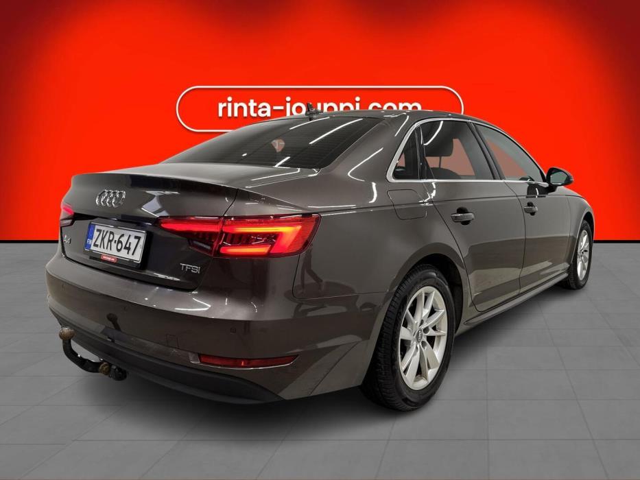 AUDI A4 2016