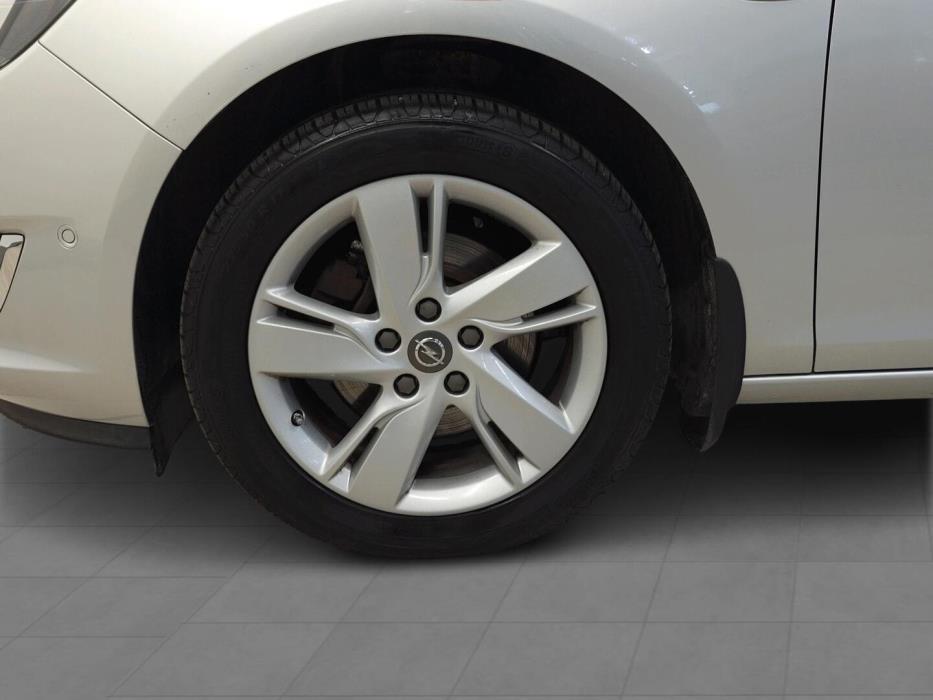 OPEL Astra 2015