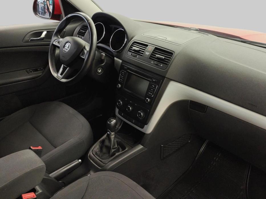 SKODA Yeti 2014