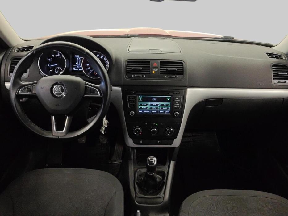 SKODA Yeti 2014