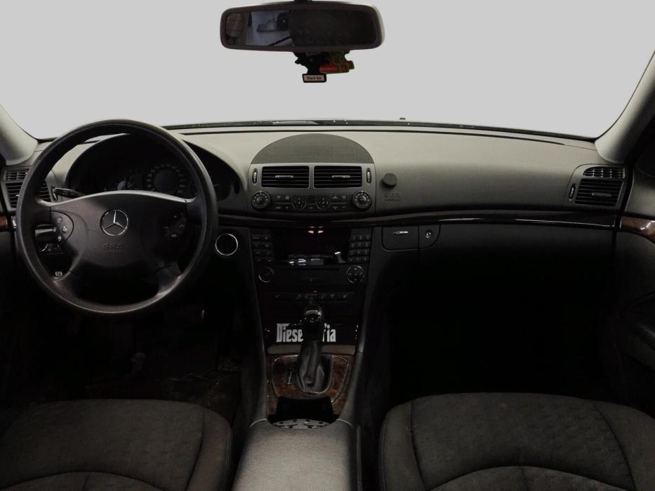 MERCEDES-BENZ E 2006