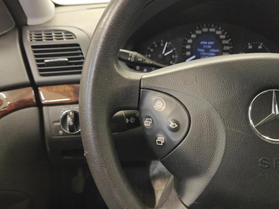 MERCEDES-BENZ E 2006