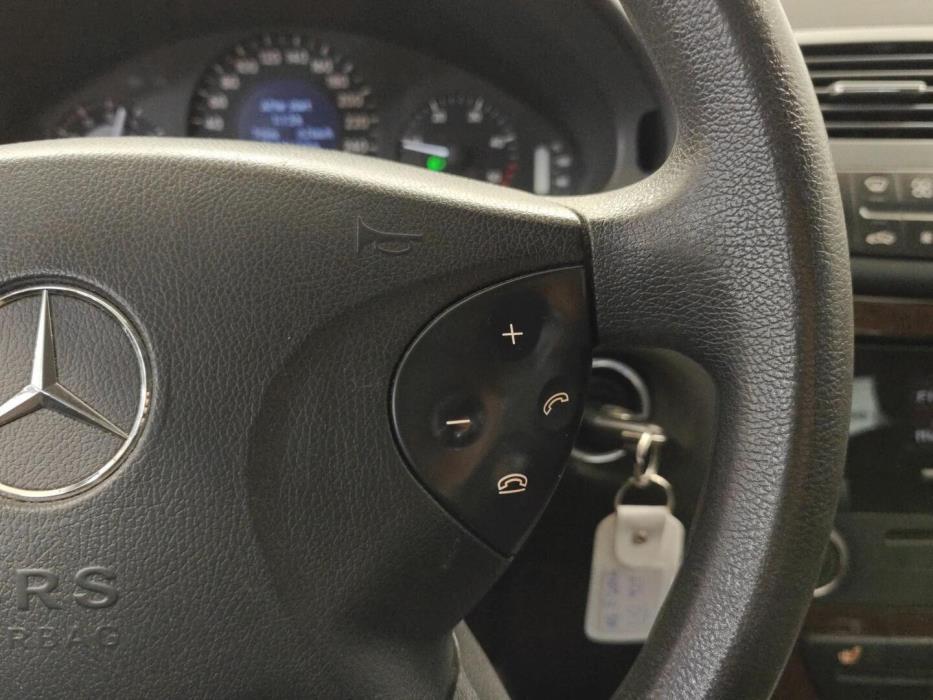 MERCEDES-BENZ E 2006