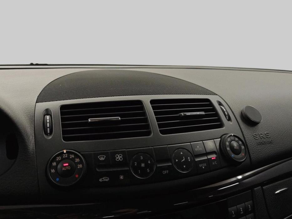 MERCEDES-BENZ E 2006