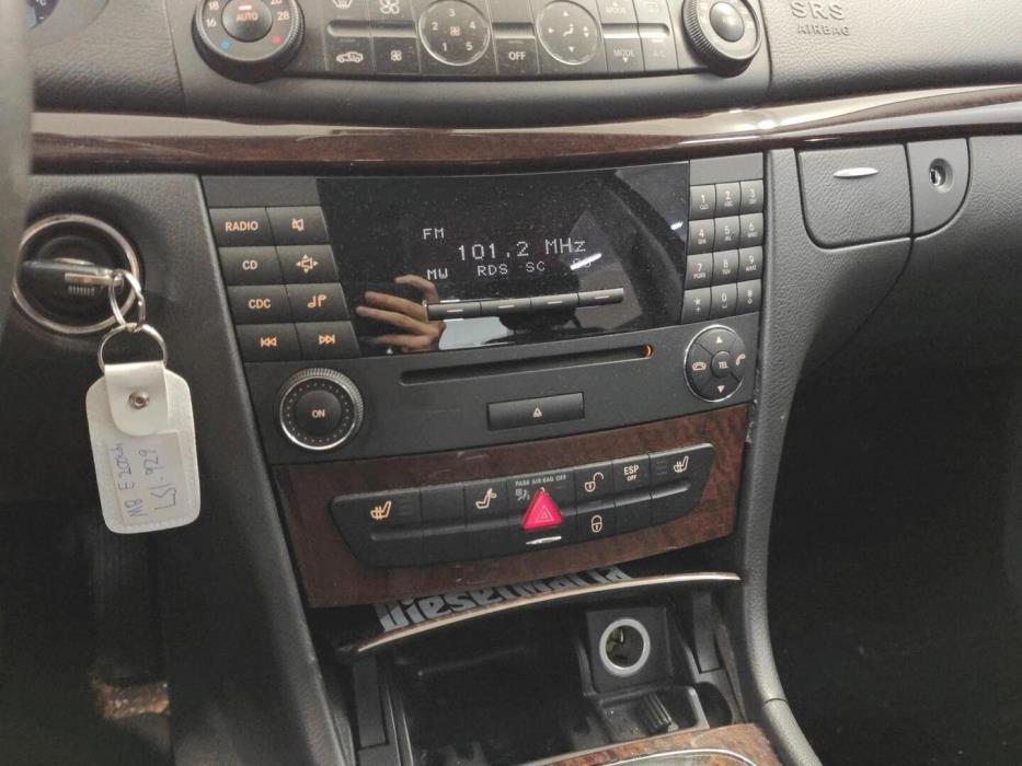 MERCEDES-BENZ E 2006