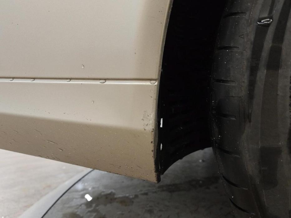 MERCEDES-BENZ E 2006