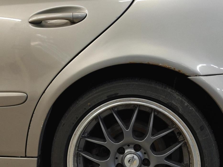 MERCEDES-BENZ E 2006