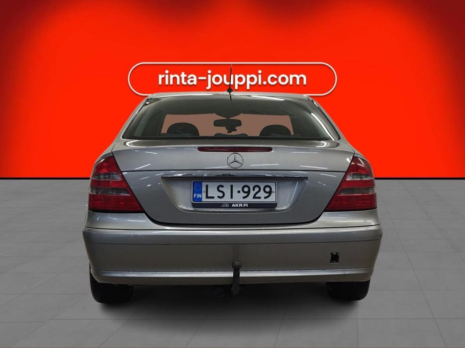 MERCEDES-BENZ E 2006