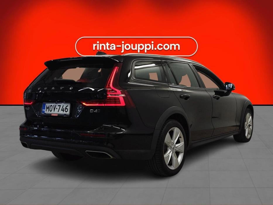 VOLVO V60 Cross Country 2019