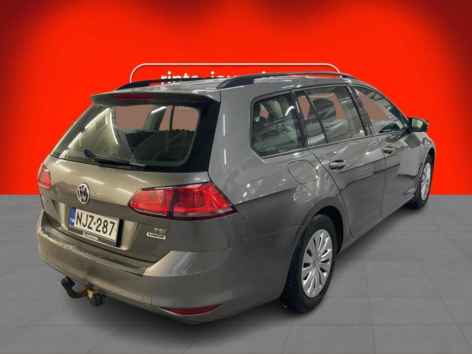 VOLKSWAGEN Golf 2015