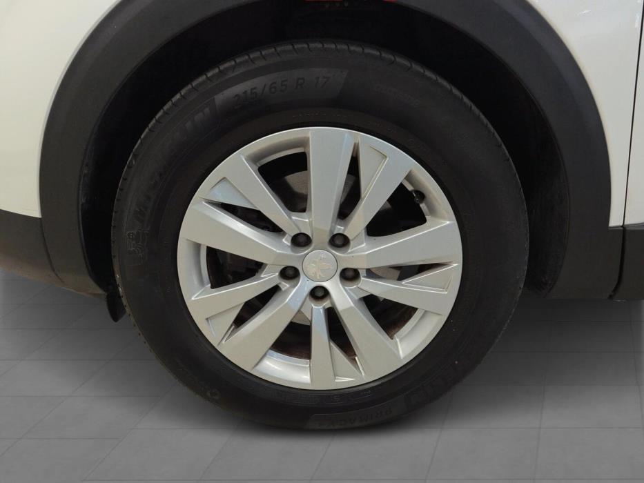 PEUGEOT 5008 2018