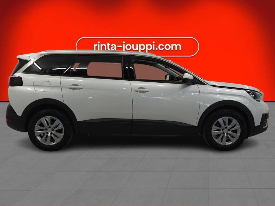 PEUGEOT 5008 2018