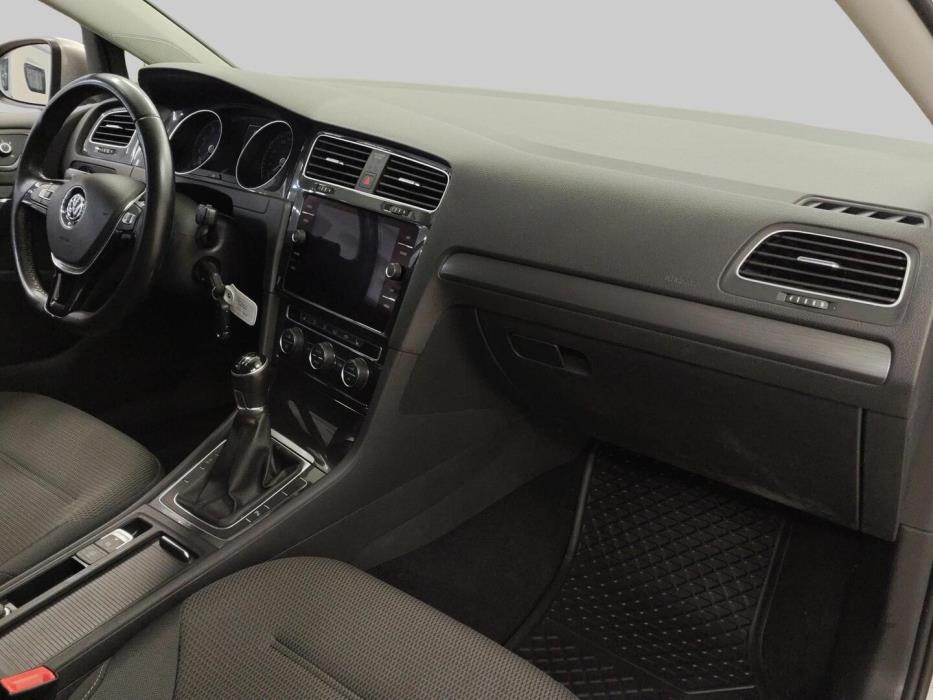 VOLKSWAGEN Golf 2019
