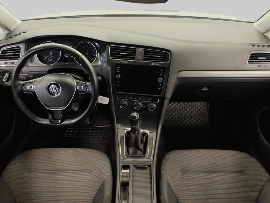 VOLKSWAGEN Golf 2019