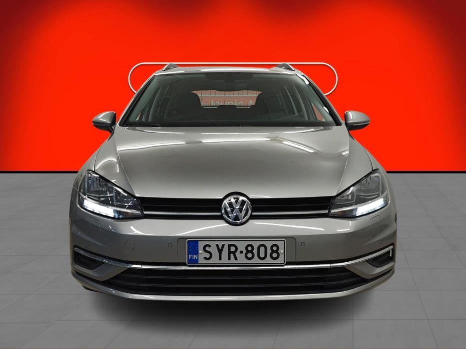 VOLKSWAGEN Golf 2019
