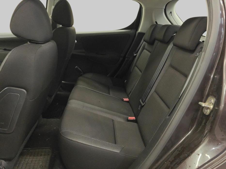 PEUGEOT 207 2011