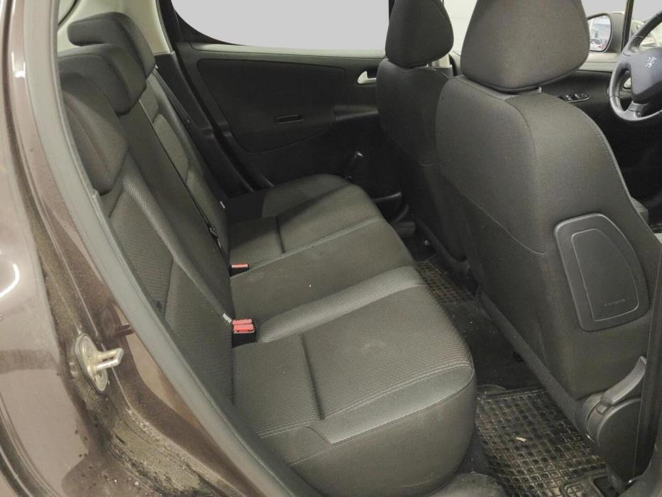 PEUGEOT 207 2011