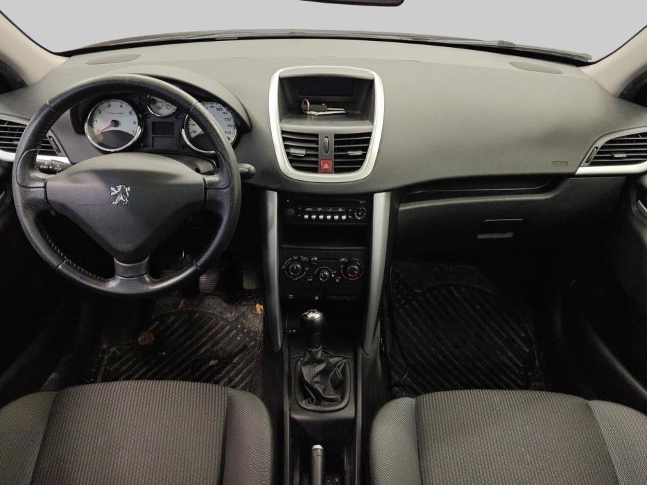 PEUGEOT 207 2011