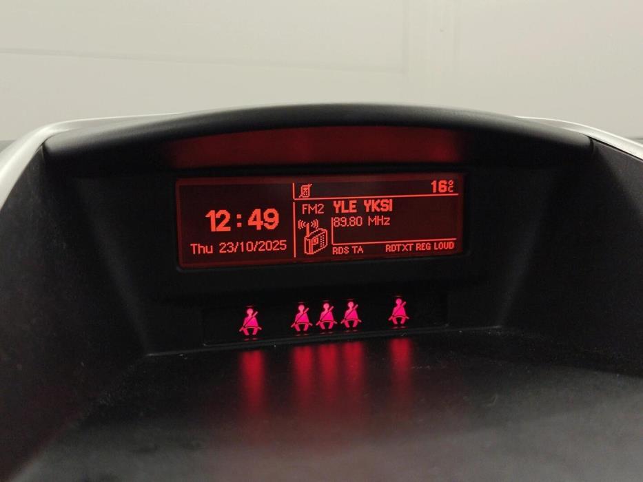 PEUGEOT 207 2011
