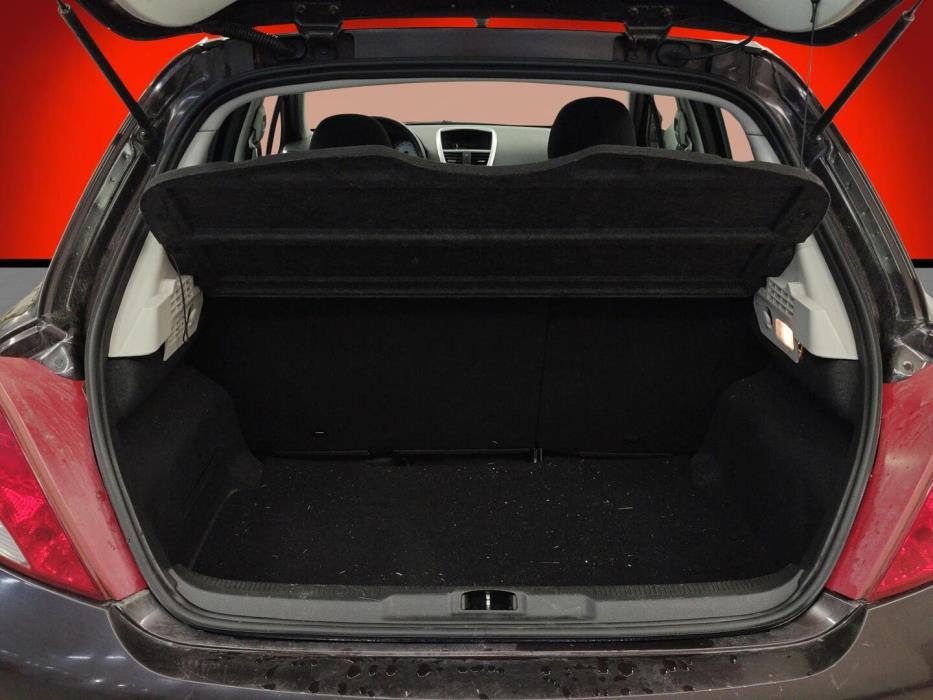 PEUGEOT 207 2011