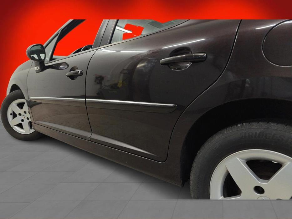 PEUGEOT 207 2011