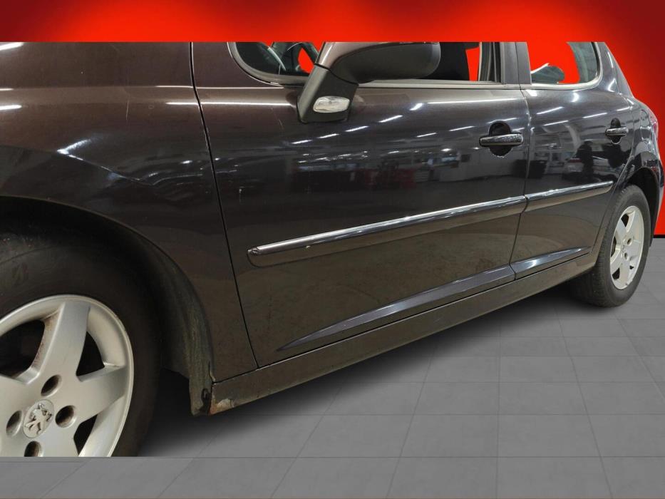 PEUGEOT 207 2011