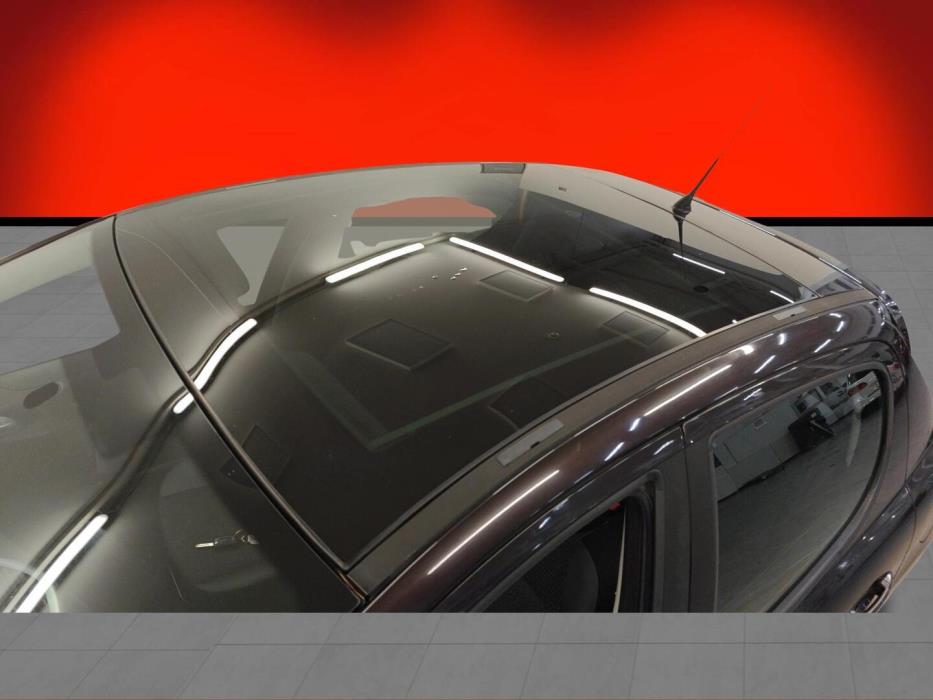 PEUGEOT 207 2011