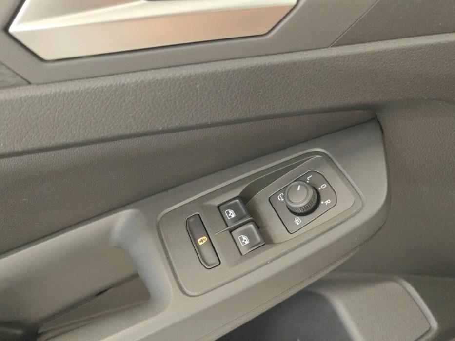 VOLKSWAGEN Caddy 2025