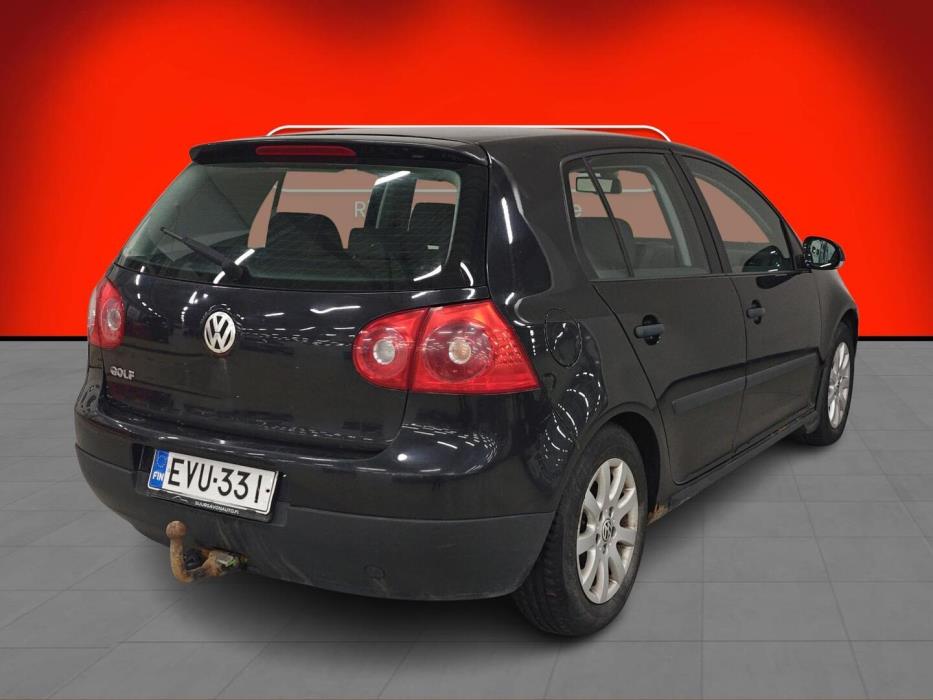 VOLKSWAGEN Golf 2004