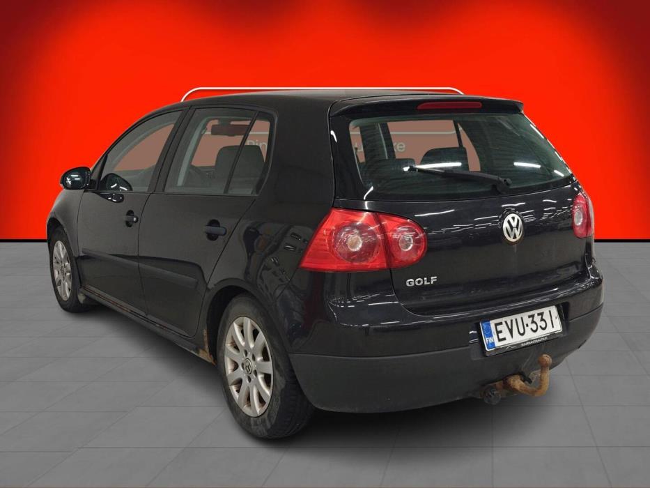 VOLKSWAGEN Golf 2004