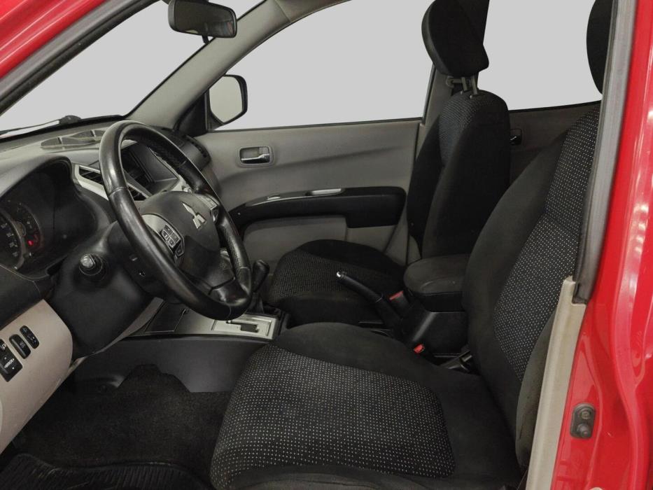 MITSUBISHI L200 2010