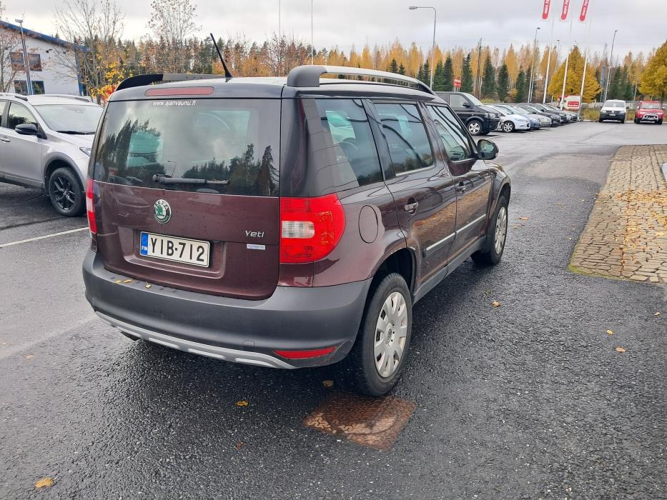 SKODA Yeti 2012
