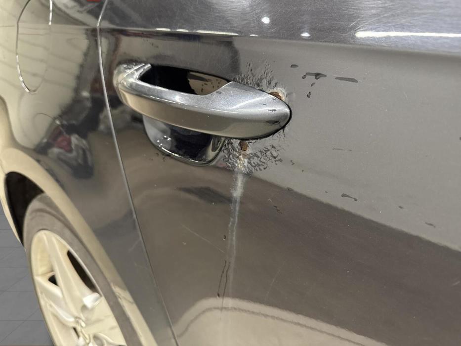 VOLKSWAGEN Passat 2012