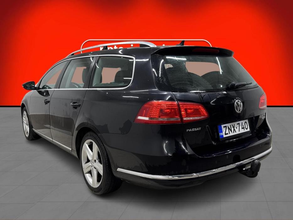 VOLKSWAGEN Passat 2012