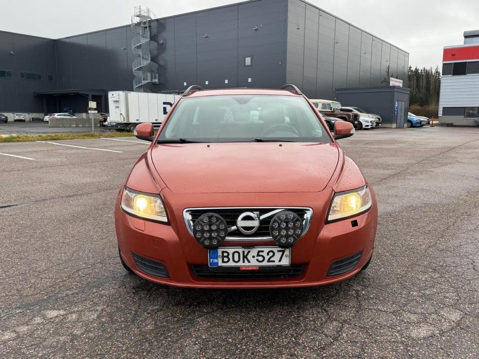 VOLVO V50 2010