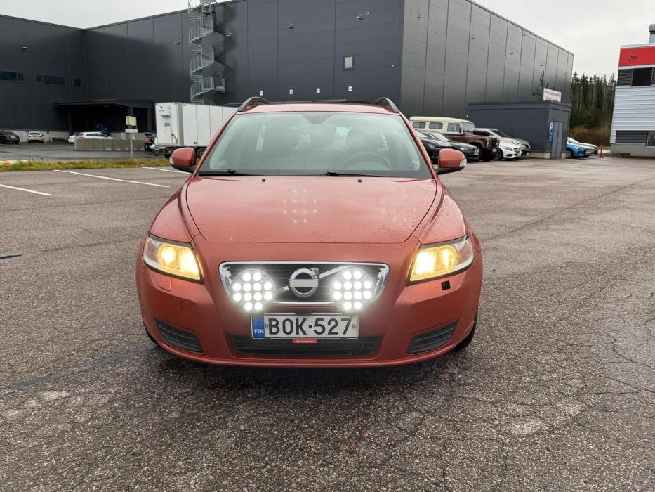 VOLVO V50 2010