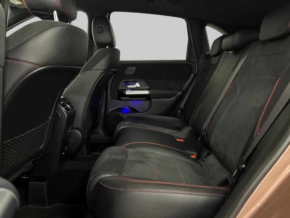 MERCEDES-BENZ B 2024