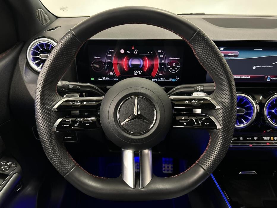 MERCEDES-BENZ B 2024