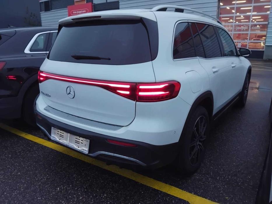MERCEDES-BENZ EQB 2024
