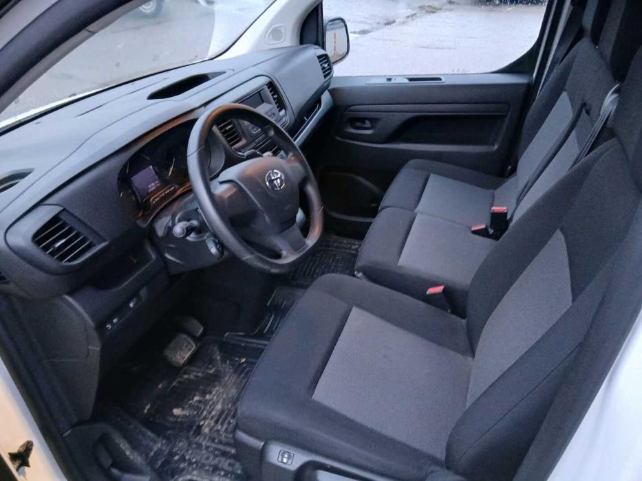 TOYOTA Proace 2023