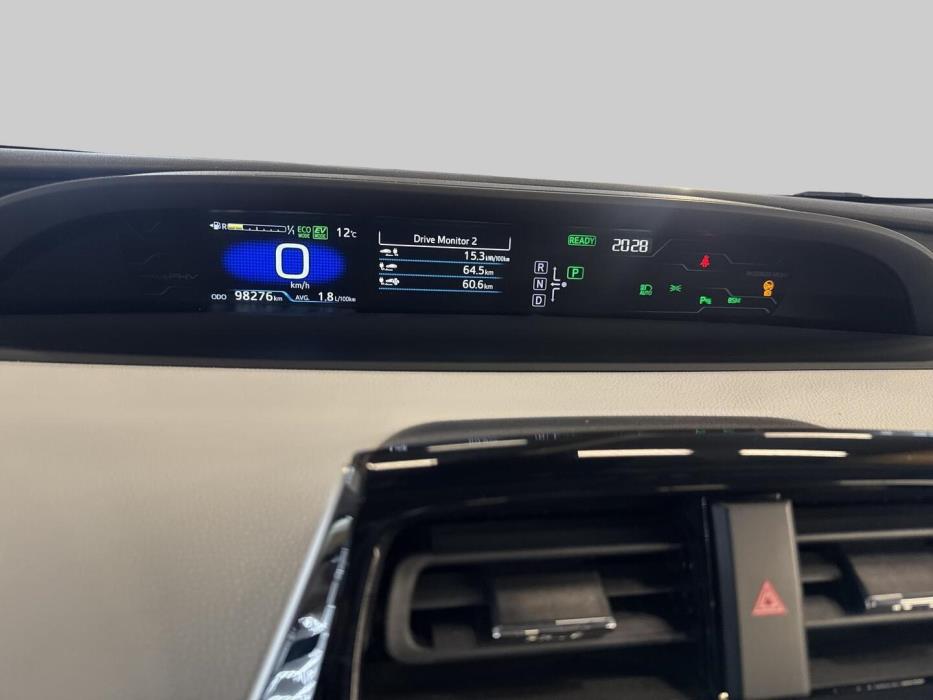TOYOTA Prius Plug-in 2017