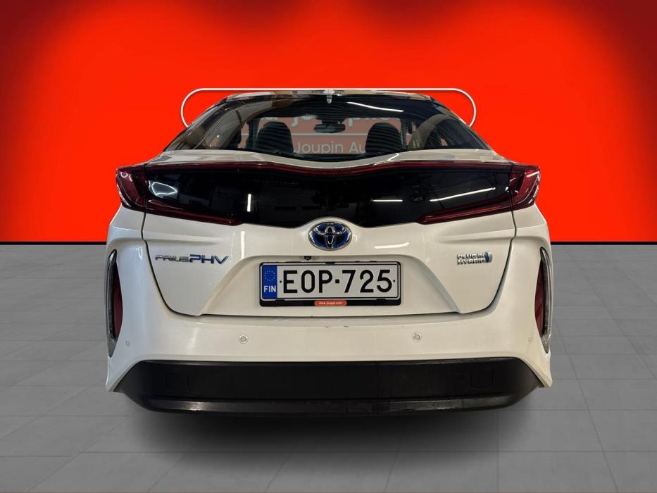 TOYOTA Prius Plug-in 2017