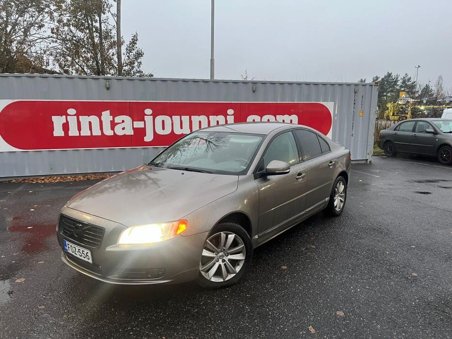 VOLVO S80 2012