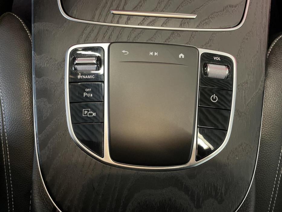 MERCEDES-BENZ E 2021