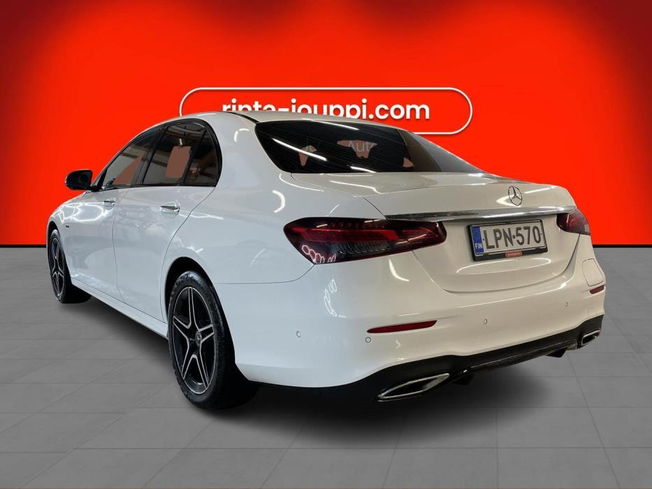 MERCEDES-BENZ E 2021