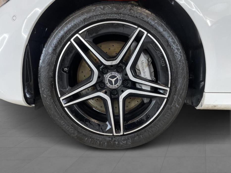 MERCEDES-BENZ E 2021