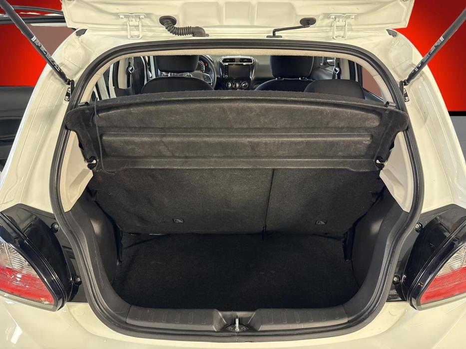 MITSUBISHI Space Star 2024