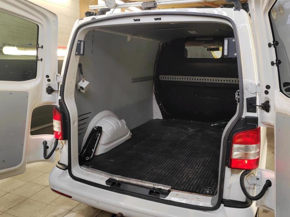 VOLKSWAGEN TRANSPORTER 2015