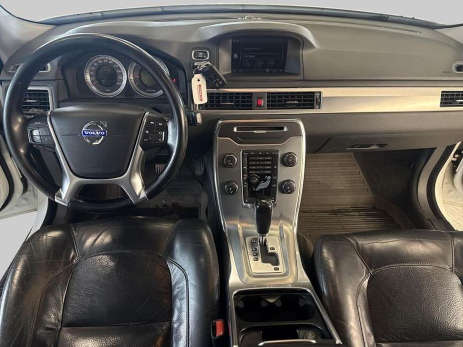 VOLVO V70 2012